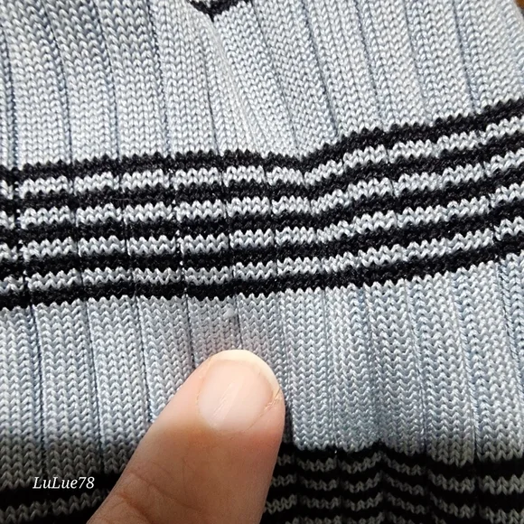Vintage Burberrys Silk Blue Striped Sleeveless Ribbed Knit Women's Top S… - Picture 15 of 16